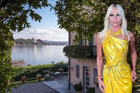 donatella versace al mare|donatella versace lake maggiore.